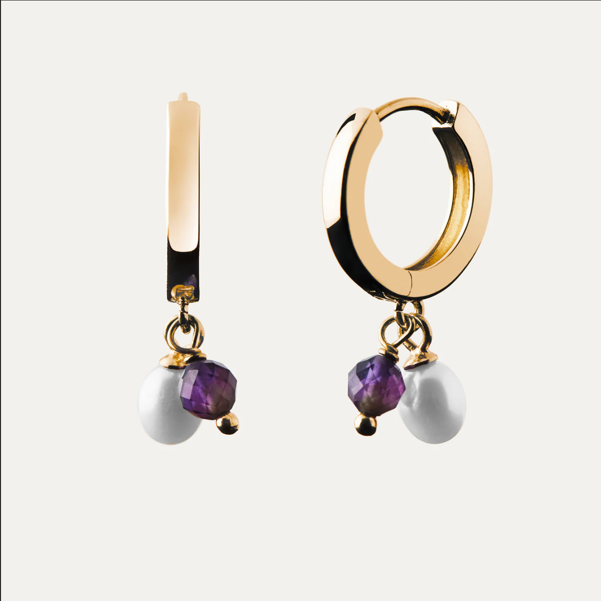 Eyrnalokkar með perlu og náttúrusteini gylltir