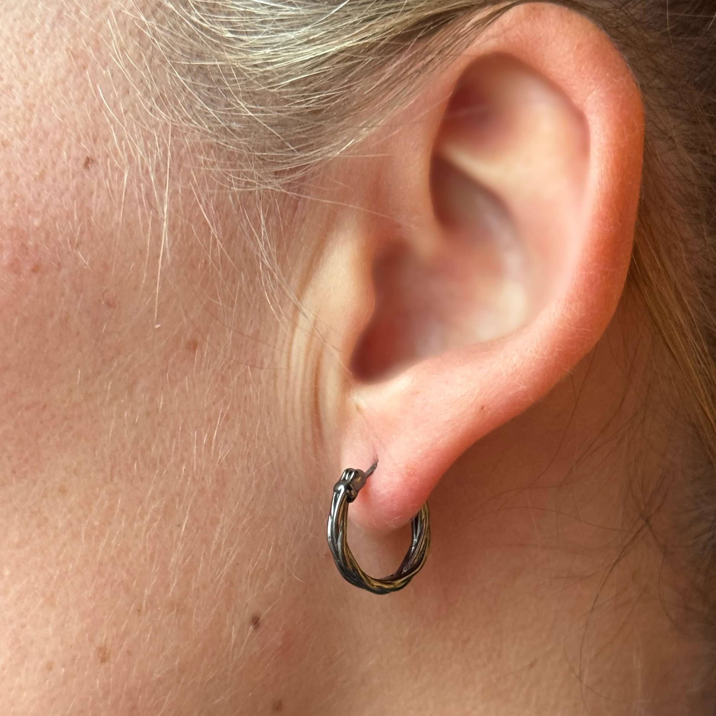 eyrnalokkar fossflétta svart rhodium