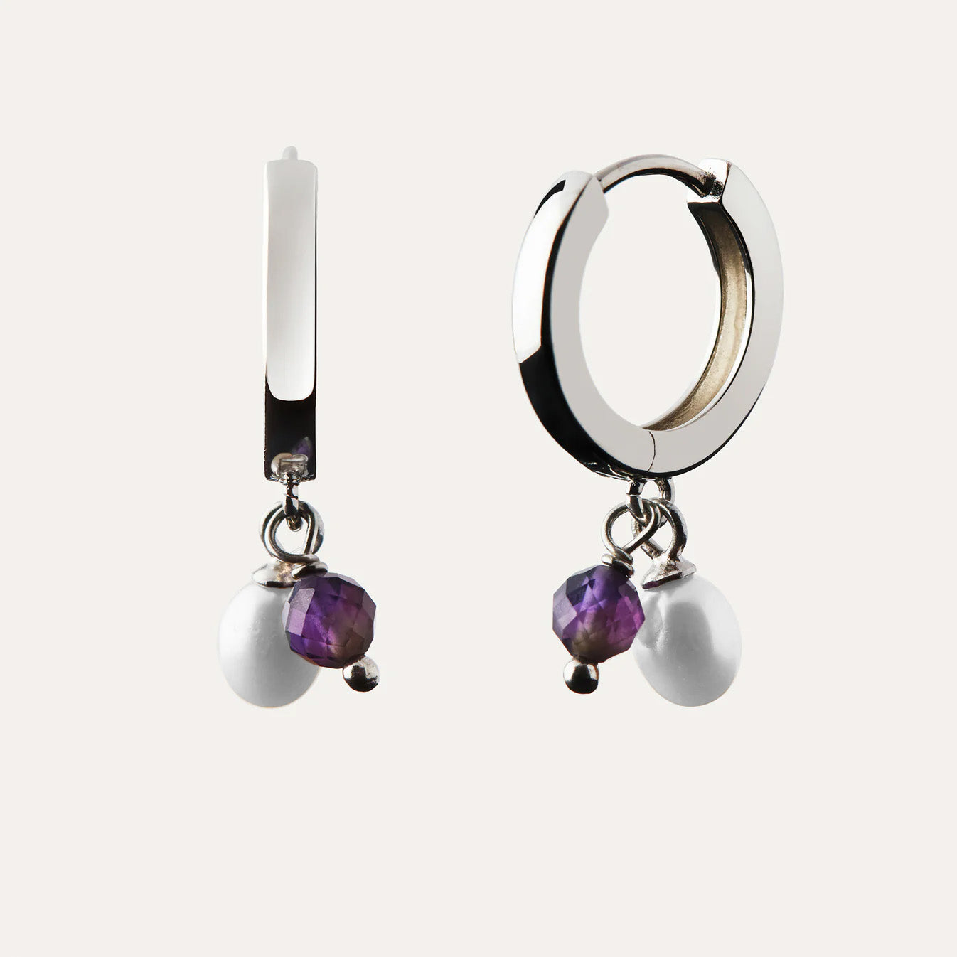 eyrnalokkar með perlu og náttúrustein