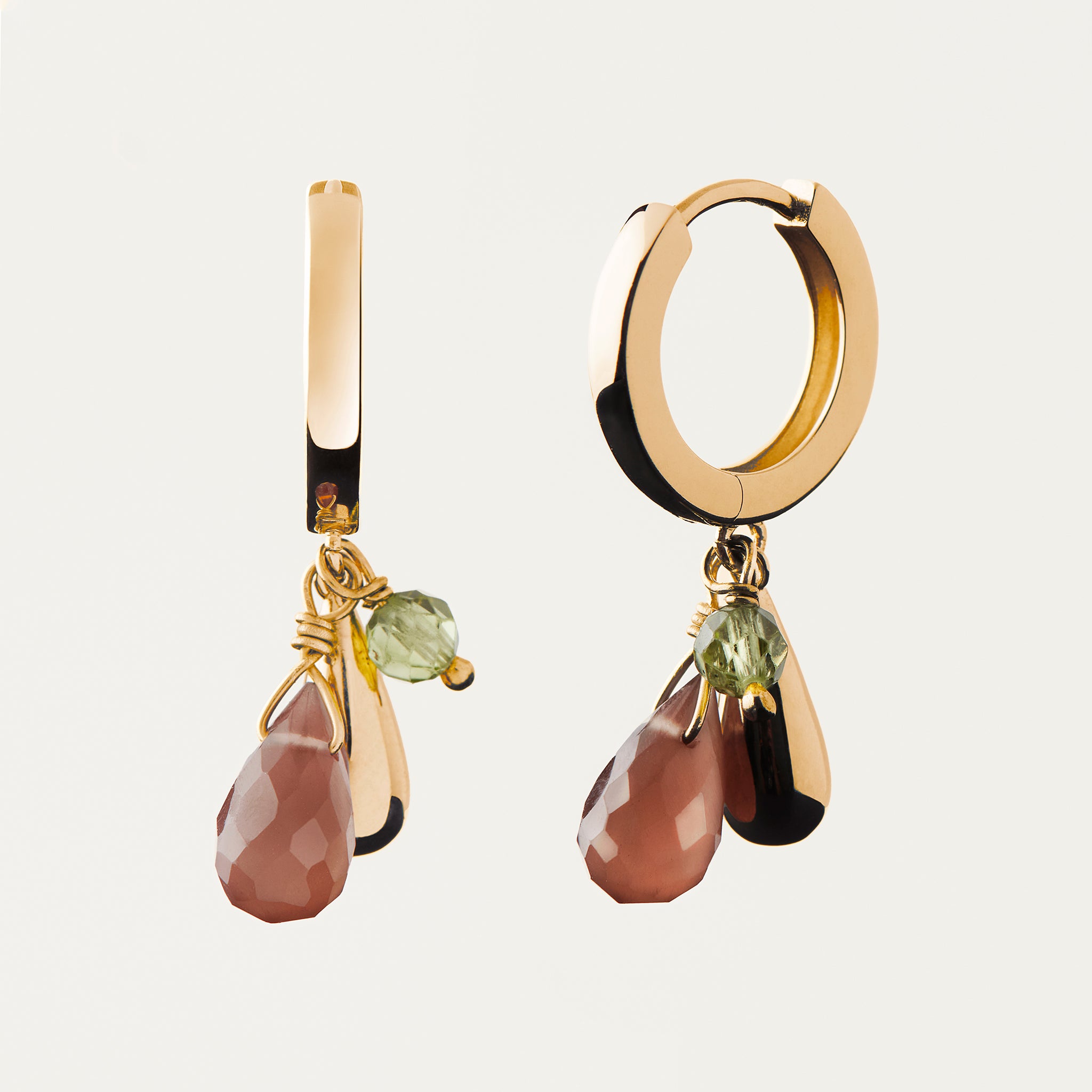 eyrnalokkar með náttúrusteinum