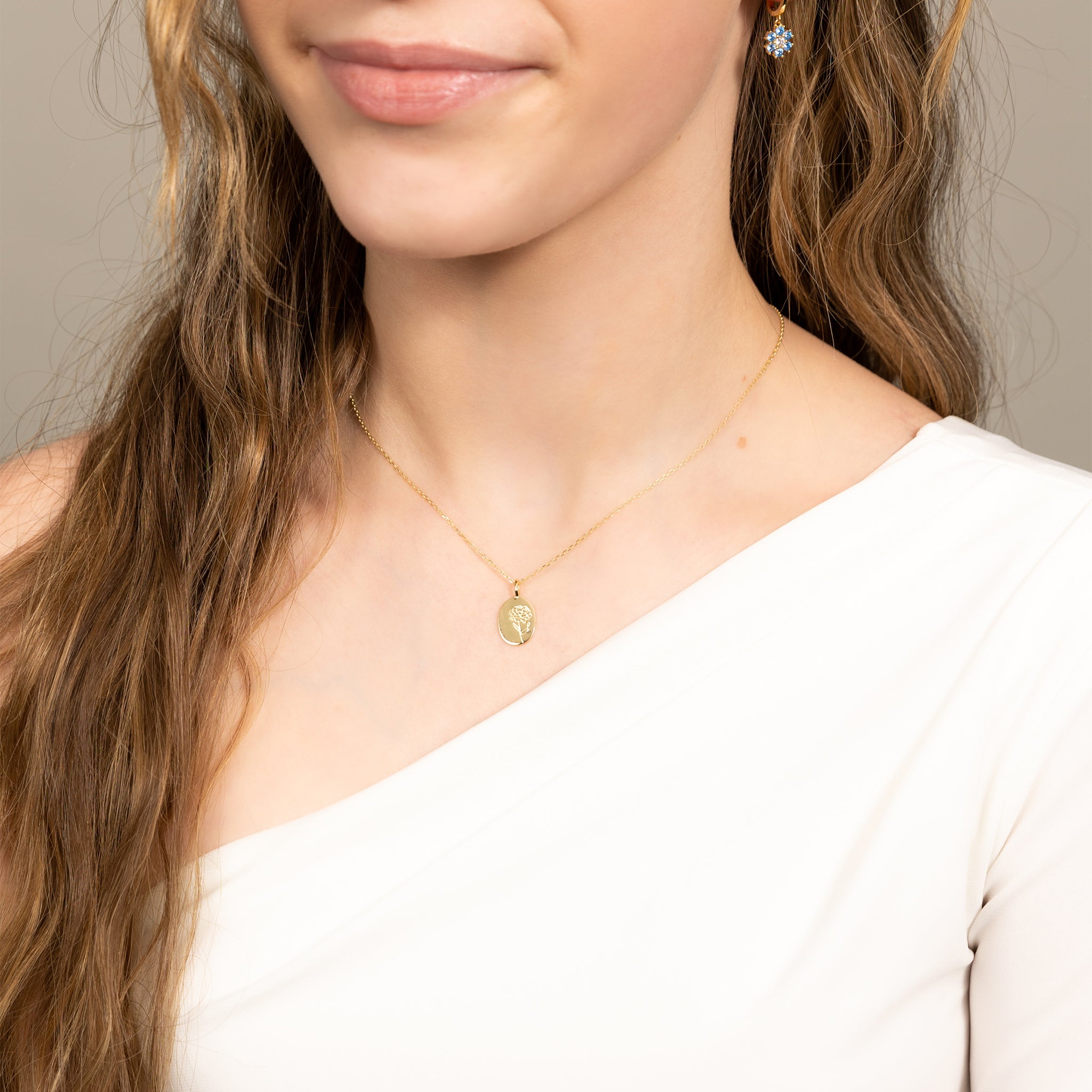 mánaðarblóm gyllt