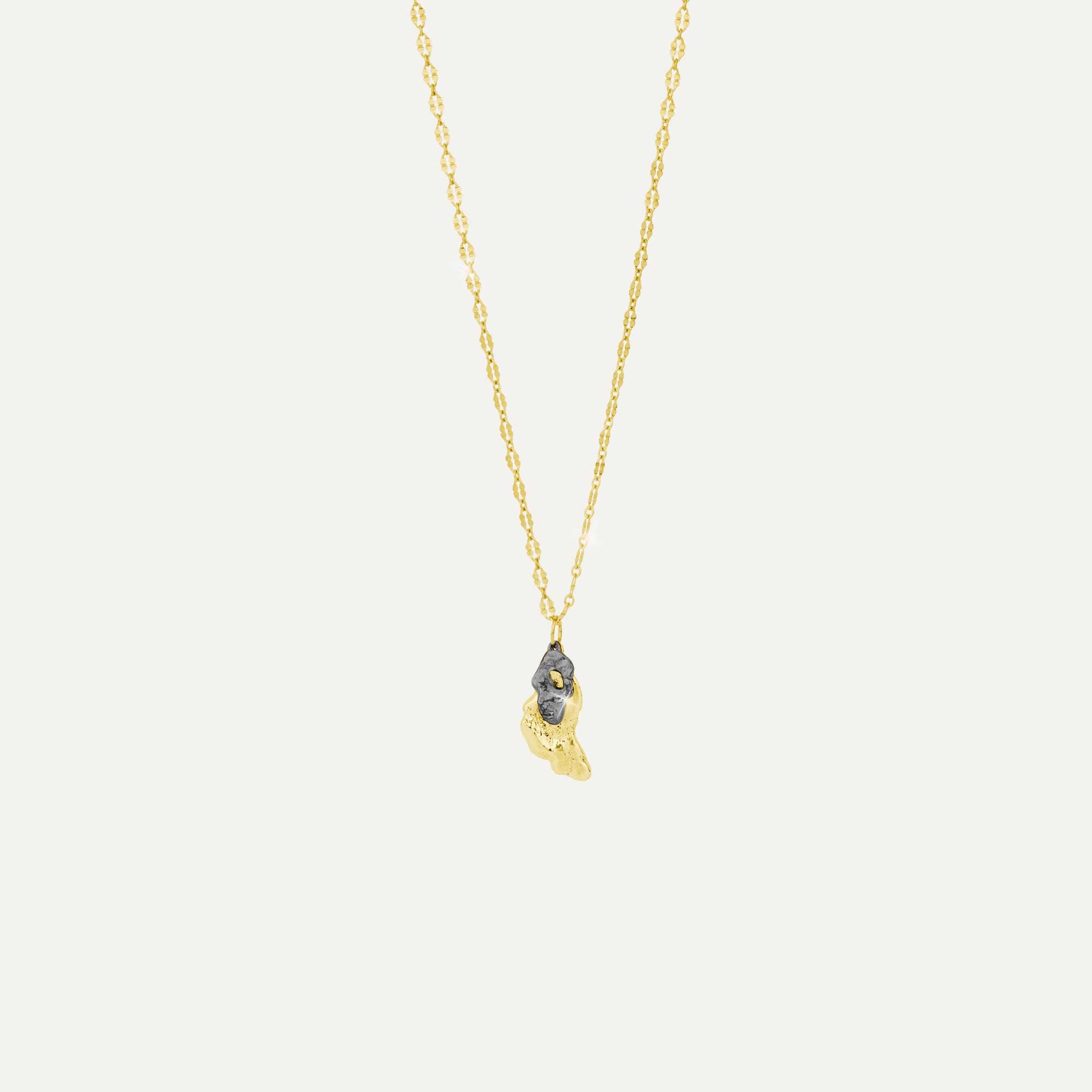 örk hálsmen með 2x öngum gyllt