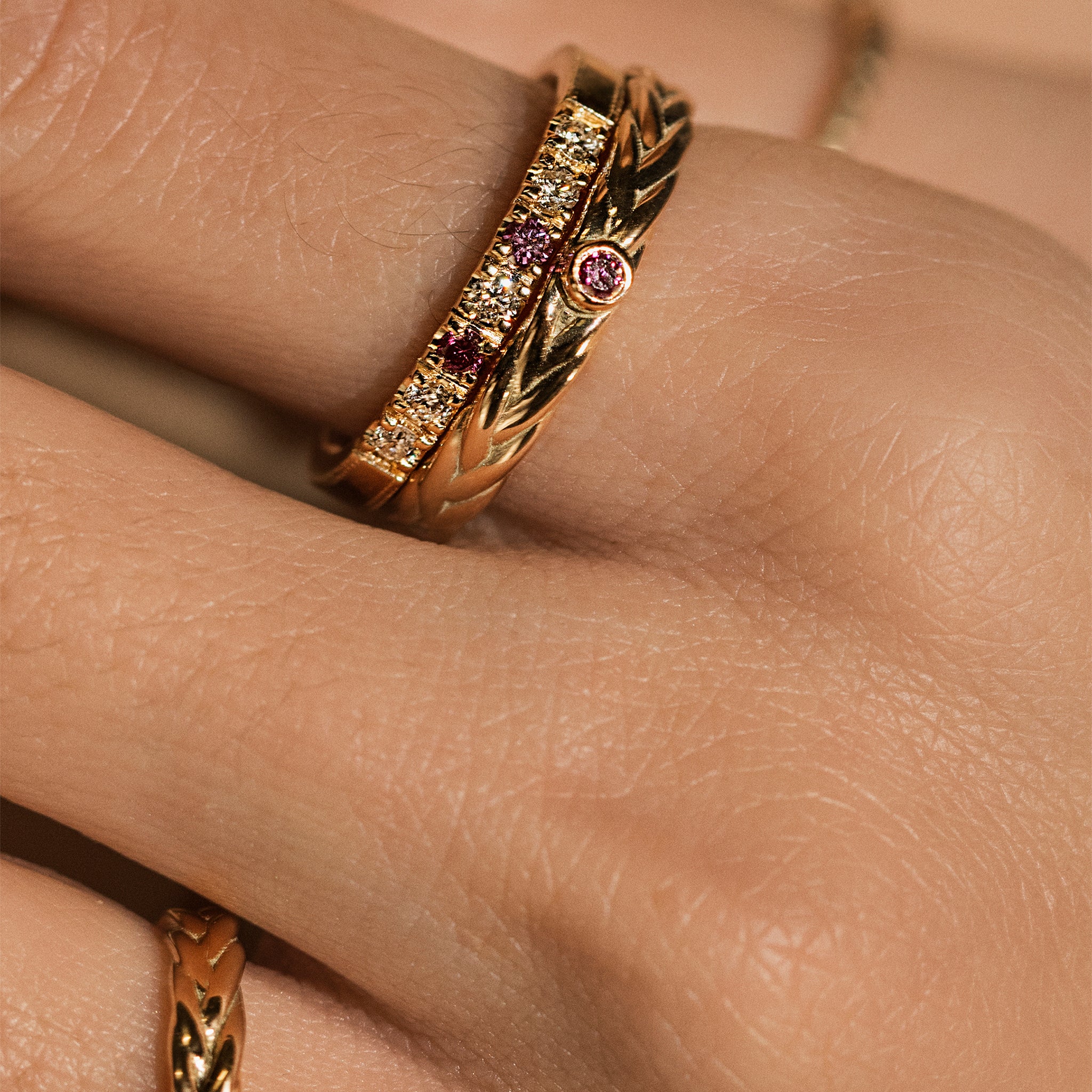 Hringar 14kt gull demantur