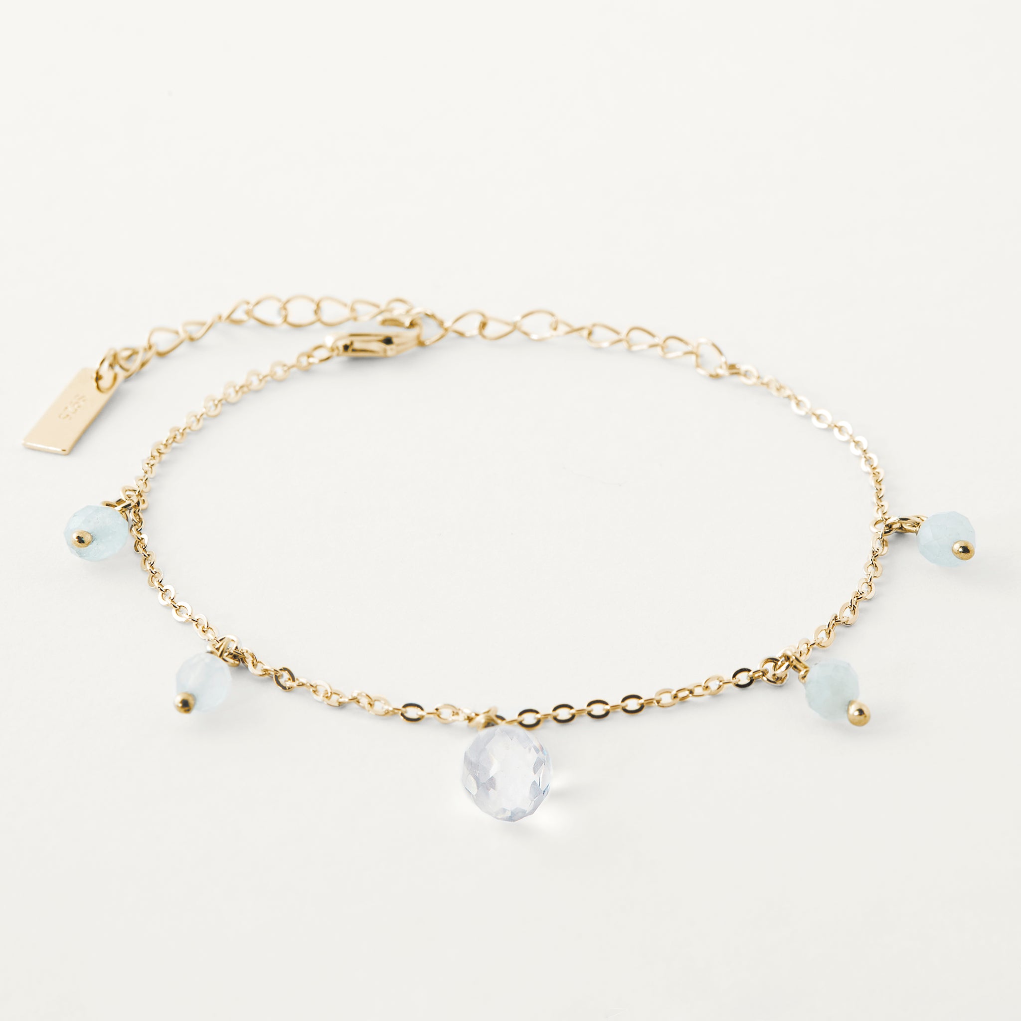 armband með náttúrusteinum