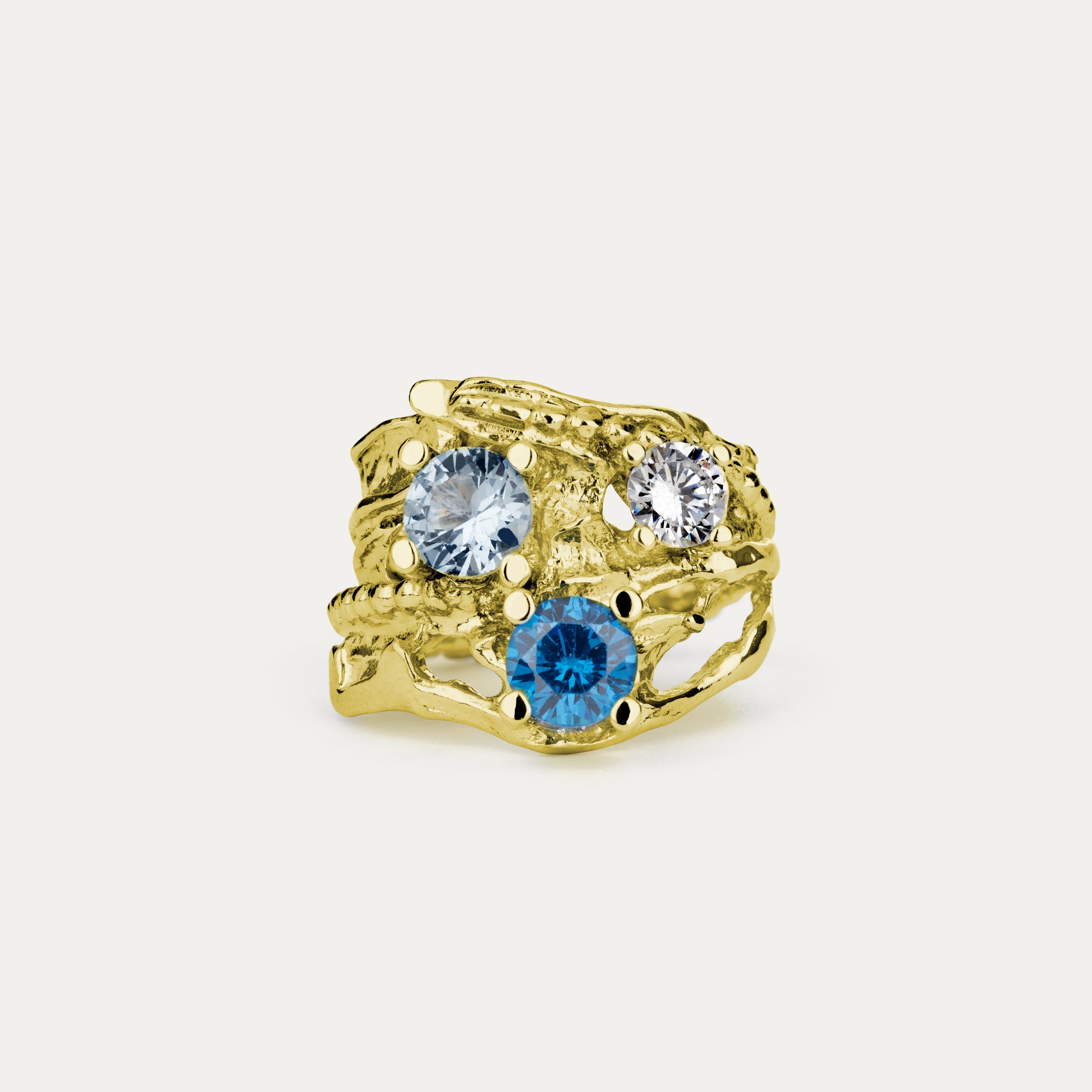 hringur með cz steinum gylltur