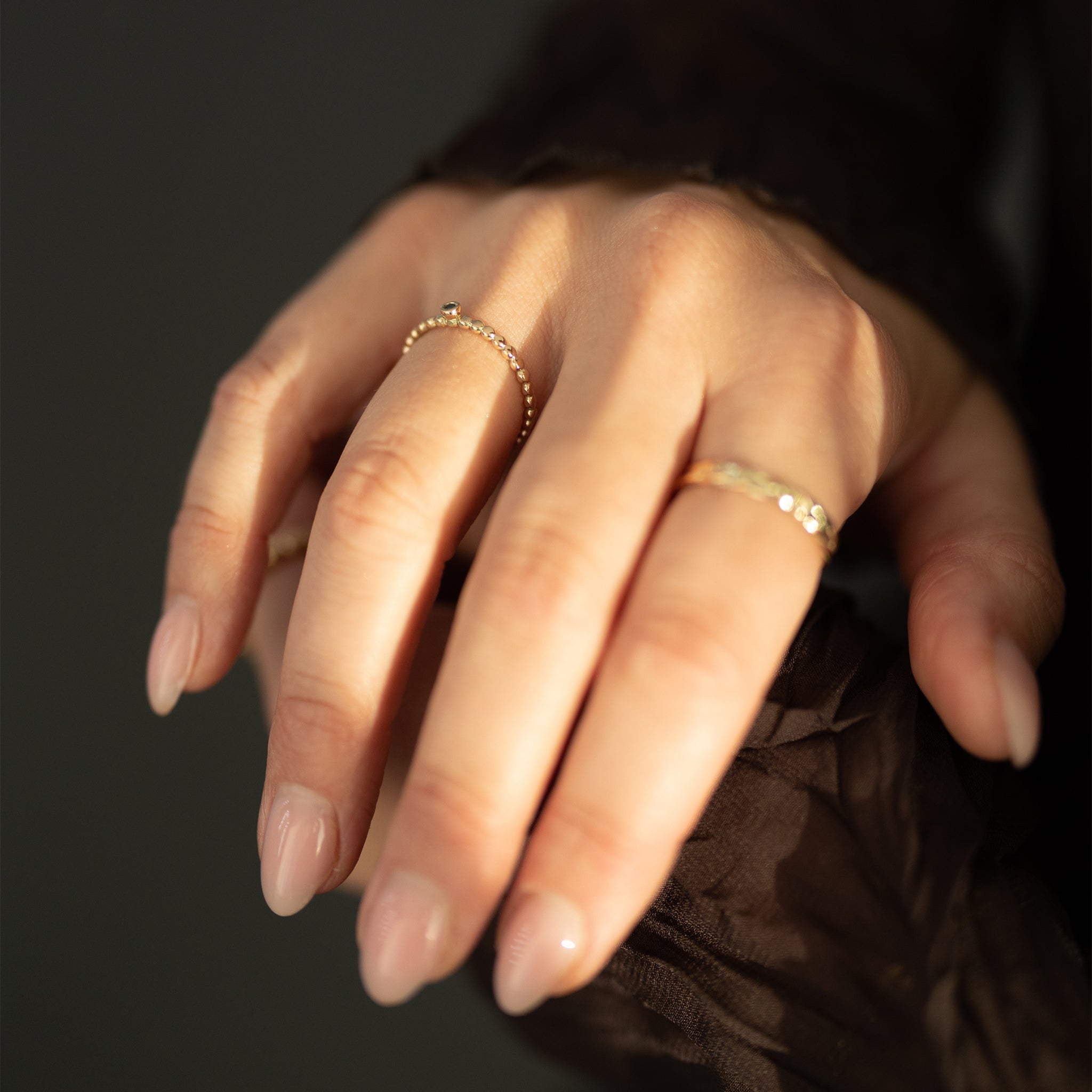 Tails 14kt gull hringur með demanti