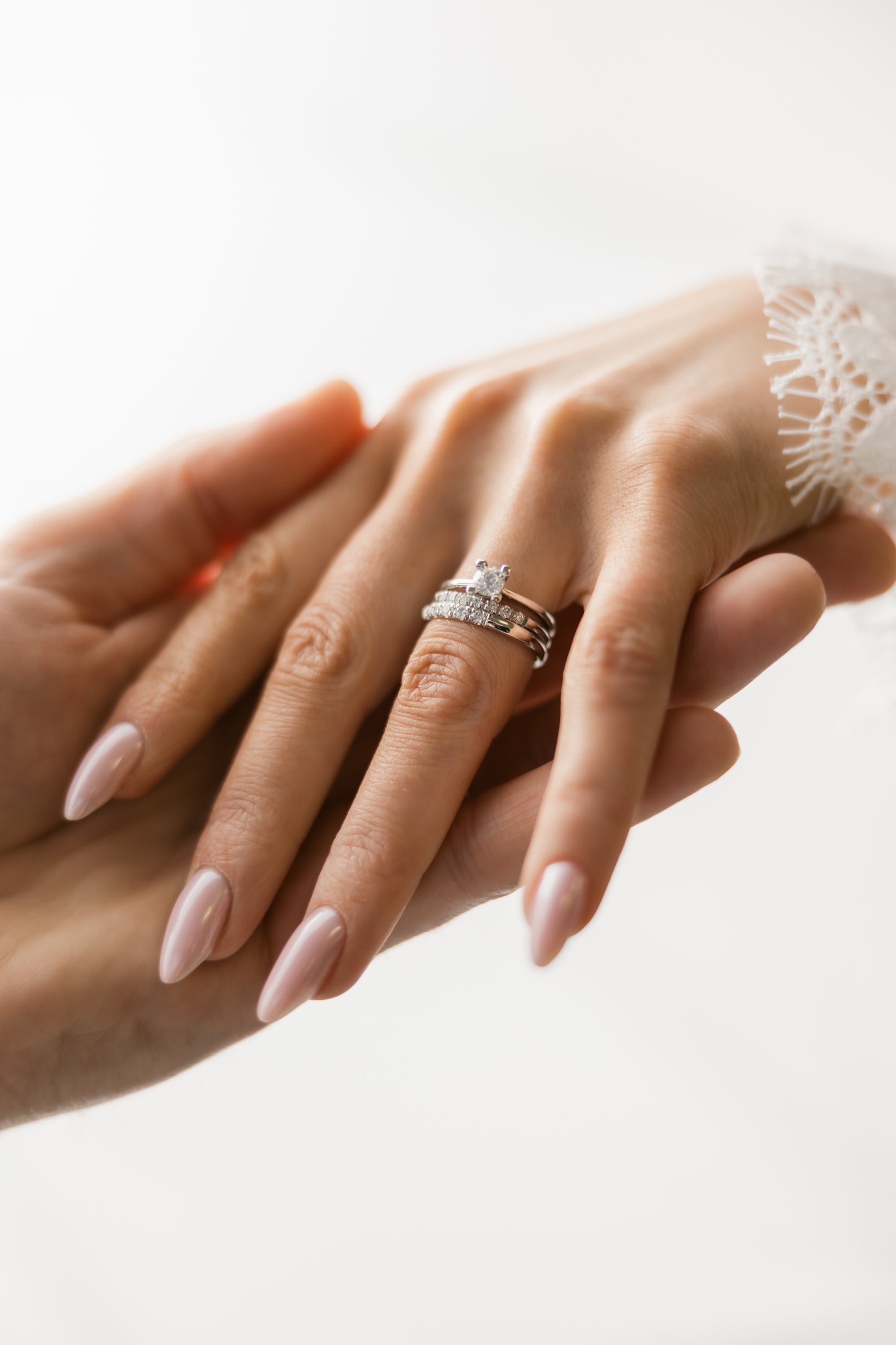 Við erum komin í giftingarhringana